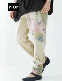 オシャレウォーカー　ノアールレーベル　個性をプラスする水彩柄パンツ