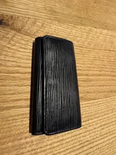 ルイヴィトン　エピ　キーケース　ブラック