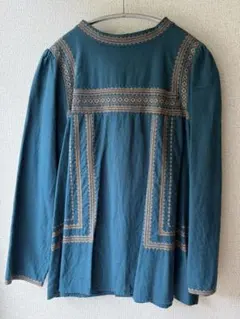 ADIEU TRISTESSE 刺繍入り長袖ブラウス ダークグリーンのサムネイル