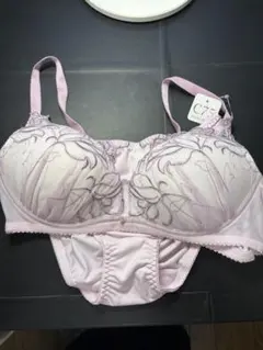 Item thumbnail for item ee586796-4eb2-47e1-b70e-c4c5114cb912