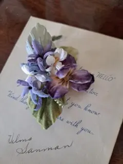 染め布花〜パープルパンジー&白い菫&創作小花♬野花のアンティークコサージュ