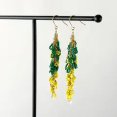 春風に揺れるミモザブーケ＊ピアス／イヤリング（ハンドメイド）