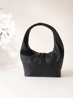⁠美品　FRENZLAUER フレンツラウアー パニエ ミドル レザー バッグ⁠のサムネイル
