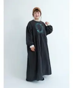 【マカベアリス×SamansaMos2】刺繍ワンピース