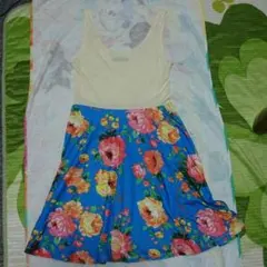 ノースリーブ ワンピース 青 花柄