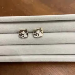 ‼️期間限定最終値下げ‼️猫の顔デザイン スタッドピアス