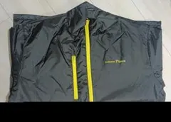 阪神タイガース　ウィンドブレーカー　ジャンパー　ブルゾン　黒色　読売新聞　非売品