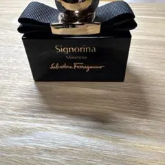 フェラガモ シニョリーナ ミステリオーサ オーデパルファム30ml