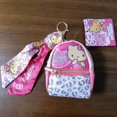 Hello Kitty スカーフ付きチャームリュック