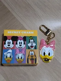 ディズニー　ミッキー＆フレンズ　シークレットチャーム　デイジー