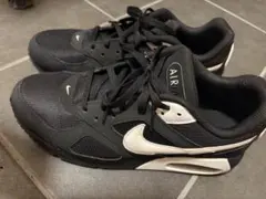 NIKE AIR MAX IVO スニーカー