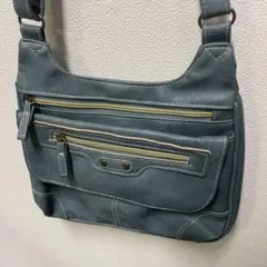 美品◇ショルダーバッグ ターコイズブルー