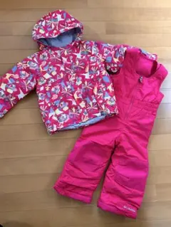 美品✨Colombia スキーウェア　スノーウェア　キッズ　3T ピンク