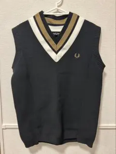 2025年最新】fred perry ベストの人気アイテム - メルカリ