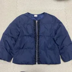 プティマイン　ノーカラーフリルネイビーダウンジャケット110