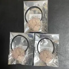 18TRIP エイトリ アクリルキーホルダー つままれ ヘアクリップ 練牙 添