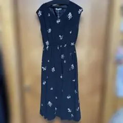 ビーラディエンス　花柄刺繍ワンピース