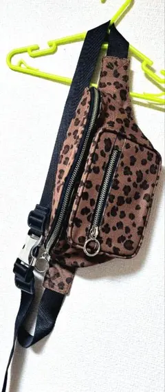 LOWRYZ FARM 　ヒョウ柄　ウエストポーチ