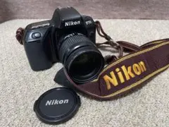 Nikon F70 フィルムカメラ 一眼レフ 完動品　（電池&ソフトケース付）のサムネイル