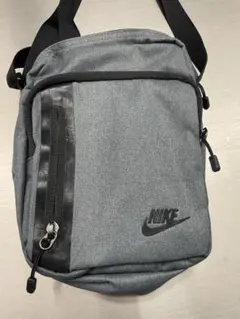 NIKE グレー ショルダーバッグ