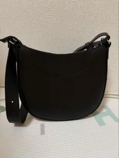 ブラック ショルダーバッグ　ユニクロ