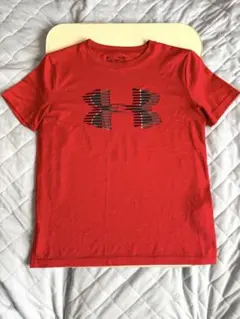 【良品】Under Armour レッド 半袖 Tシャツ 140㎝のサムネイル
