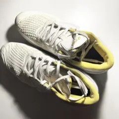 バスケットボールシューズ