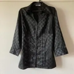 黒チェックブラウスのサムネイル