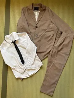 フォーマルスーツセット★白シャツ　ネクタイ付き　130cm