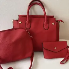 赤いトートバッグとショルダーバッグセット