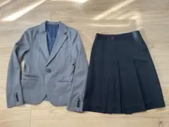 グレーシングルボタンジャケットと黒プリーツスカートセット おまけ付き