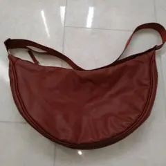 UNIQLO C レザータッチラウンドショルダーバッグ ダークオレンジ