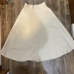 〈FRAY I.Dフレイアイディー〉ミモレ丈チノフレアスカート　ベージュ