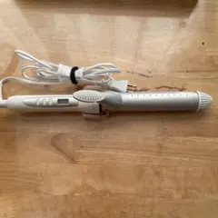 ホワイト カールヘアアイロン デジタル表示