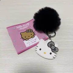 ハローキティ ふわふわファーチャームBOOK 千鳥格子リボン 黒
