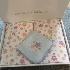 ガーゼタオルとミニハンカチ