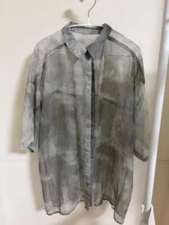 透け感グレーボタンアップシャツ