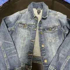 本日限定お値引き中！GAP ライトブルーデニムジャケット