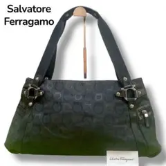 Salvatore Ferragamoサルヴァトーレフェラガモ　バッグ　ブラック