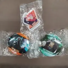 呪術廻戦 くら寿司 　3点組　缶バッジ アクリルステッカー 　虎杖　伏黒甚爾