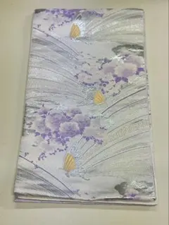 美しい紫色と銀色の袋帯　蝶
