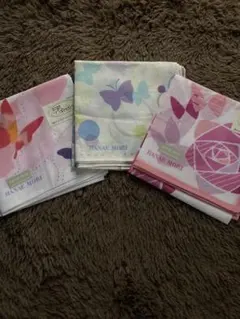 【新品未使用】貴重な高級HANAÉ MORI ★ハンカチ 3枚 花と蝶のデザイン