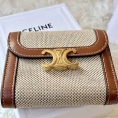 【✨美品✨】 セリーヌ トリオンフ 三つ折り財布 ベージュ 付属品完備 2025年最新】セリーヌ 財布 三つ折り トリオンフの人気アイテム - メルカリ