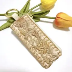 Item thumbnail for item 202c00d6-6c47-4781-80e9-69d5f0714202