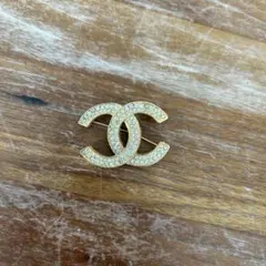CHANEL ピンバッジ ❤︎ ワイキキHawaii購入 ② - メルカリ