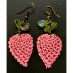 p10　オヤ刺繍　ピアス　いちご　ピンク　トルコ　ストーン　フラワー刺繍