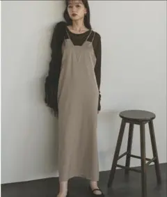 【美品】サテン キャミワンピース ベージュのサムネイル
