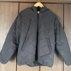 ouchi to osoto 発熱中綿キルト　フード付きアウターL 濃グレー