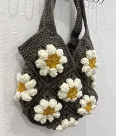 【ハンドメイド】フラワーモチーフ　グラニートートバッグ　毛糸　かぎ針編みのサムネイル