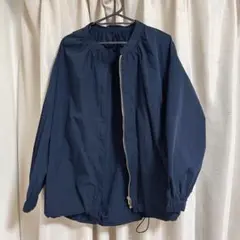 美品 ネイビー ノーカラーナイロン ブルゾン